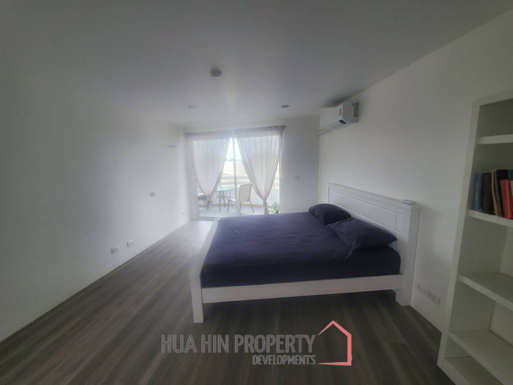 Large 1 bed condo - Direct Beach access and Mountain View