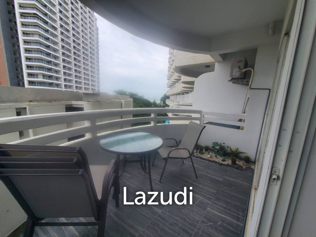 Large 1 bed condo - Direct Beach access and Mountain View