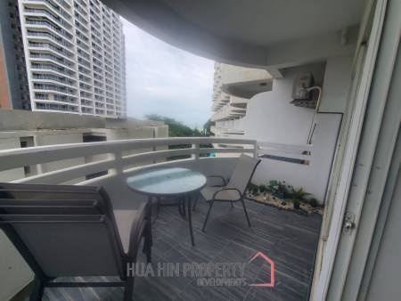 Large 1 bed condo - Direct Beach access and Mountain View