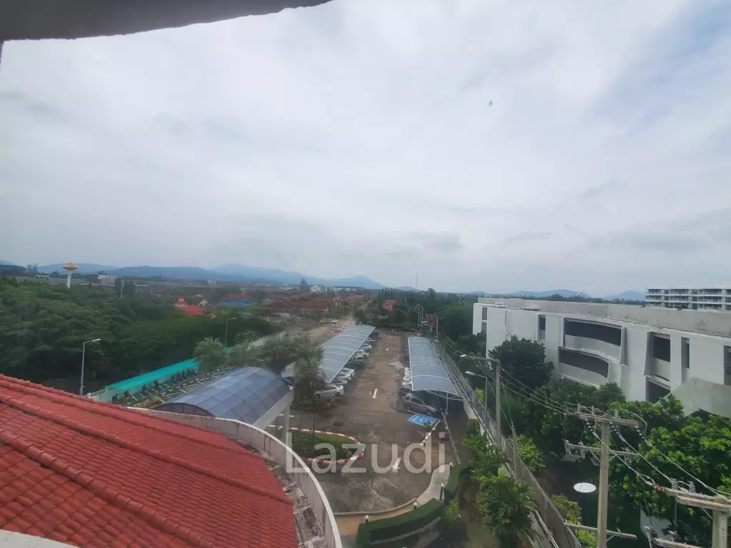 Large 1 bed condo - Direct Beach access and Mountain View