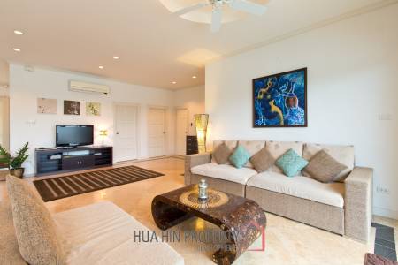 Charming Modern 3 Bedroom Villa with Pool in Hua Hin Laguna