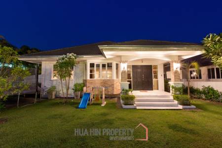 Charming Modern 3 Bedroom Villa with Pool in Hua Hin Laguna