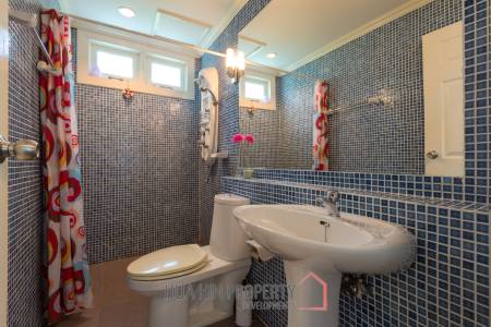 Charming Modern 3 Bedroom Villa with Pool in Hua Hin Laguna