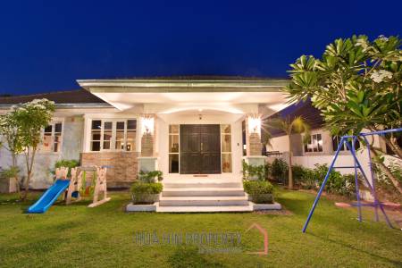Charming Modern 3 Bedroom Villa with Pool in Hua Hin Laguna