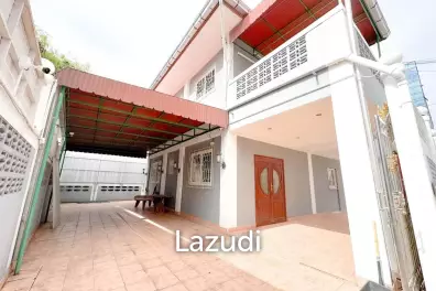 3 Beds 3 Baths 400 SQ.M.  House  in Central Pattaya
