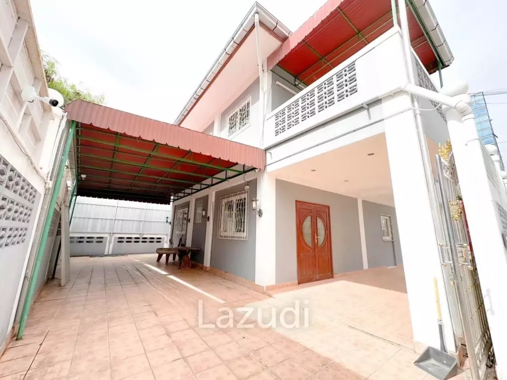 3 Beds 3 Baths 400 SQ.M.  House  in Central Pattaya
