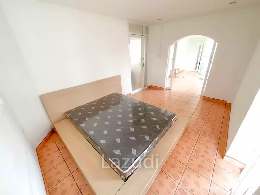 3 Beds 3 Baths 400 SQ.M.  House  in Central Pattaya