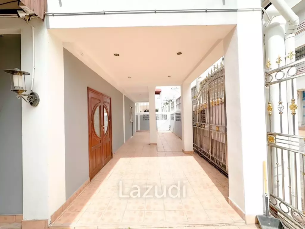 3 Beds 3 Baths 400 SQ.M.  House  in Central Pattaya