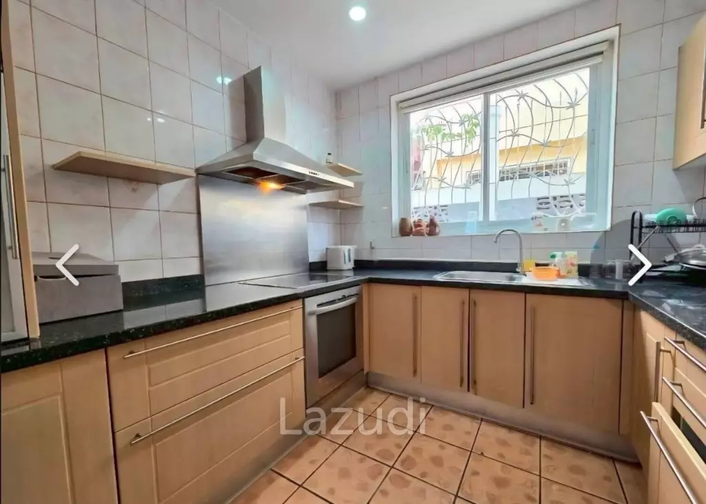 3 Beds 3 Baths 400 SQ.M.  House  in Central Pattaya