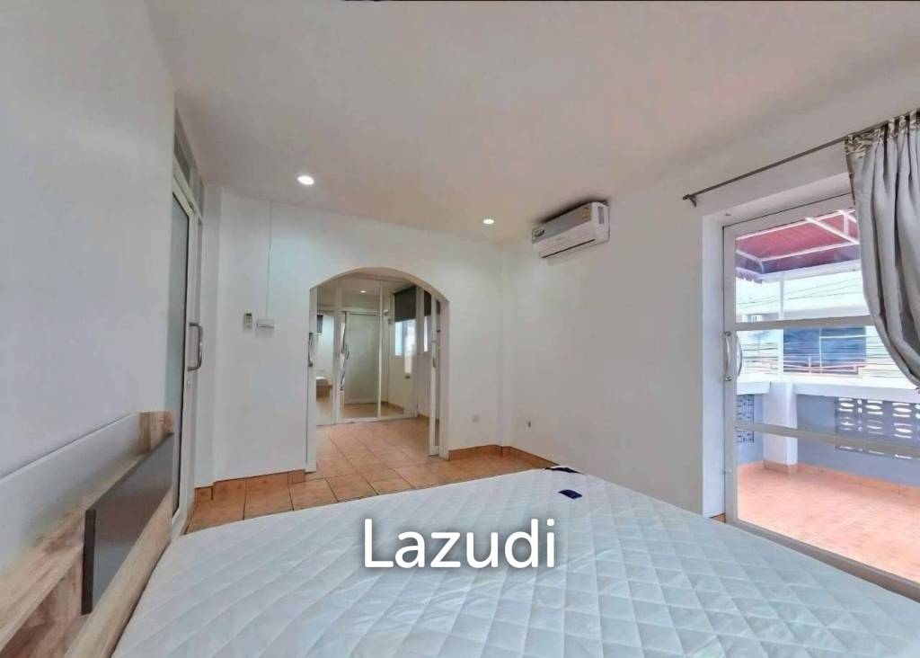3 Beds 3 Baths 400 SQ.M.  House  in Central Pattaya
