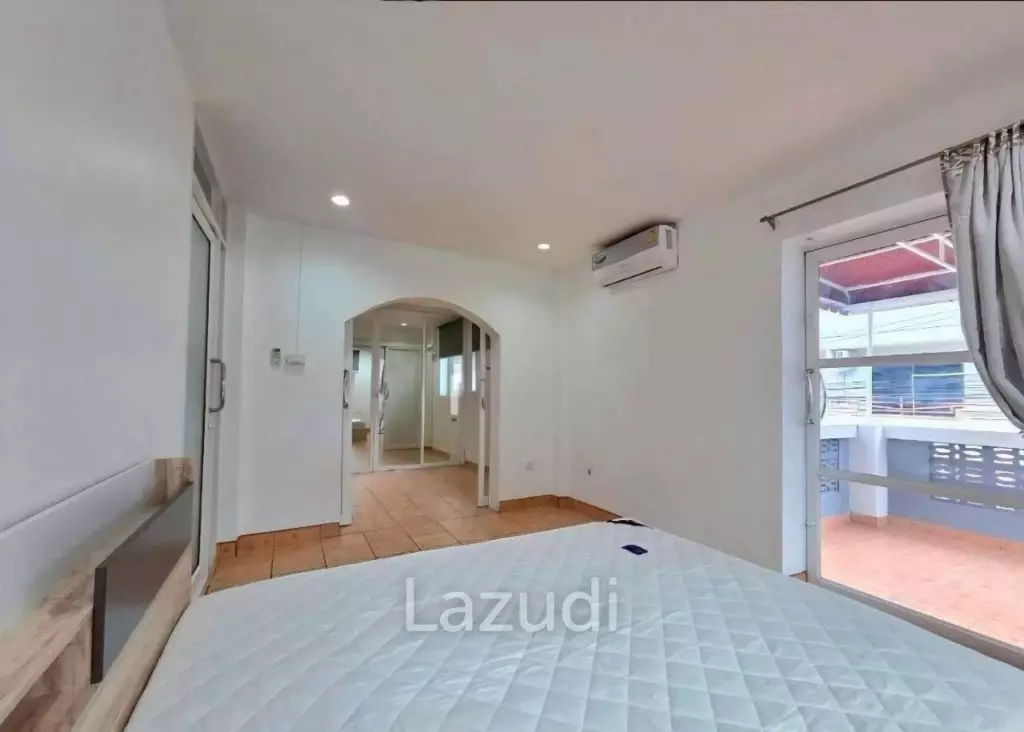 3 Beds 3 Baths 400 SQ.M.  House  in Central Pattaya