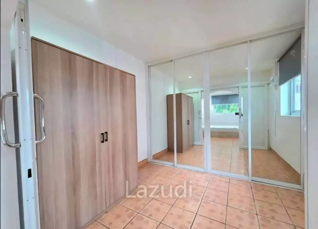3 Beds 3 Baths 400 SQ.M.  House  in Central Pattaya