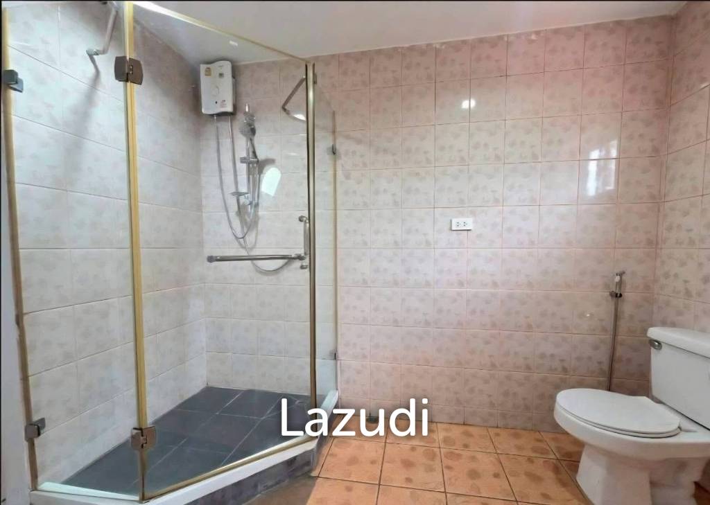3 Beds 3 Baths 400 SQ.M.  House  in Central Pattaya