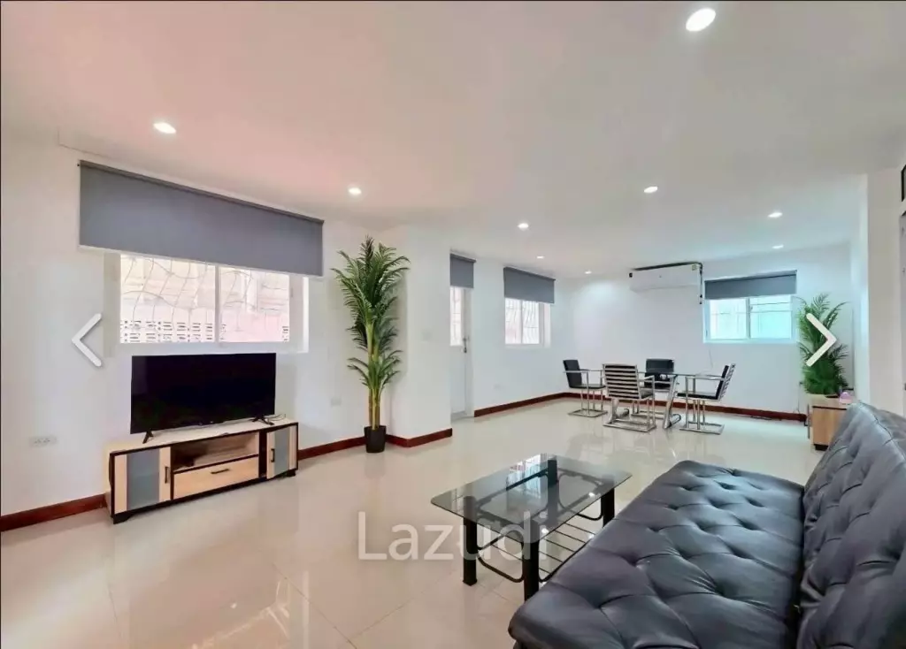 3 Beds 3 Baths 400 SQ.M.  House  in Central Pattaya