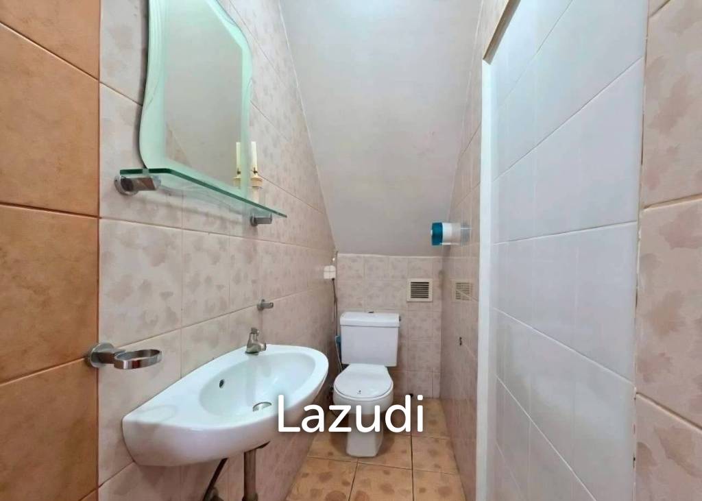 3 Beds 3 Baths 400 SQ.M.  House  in Central Pattaya