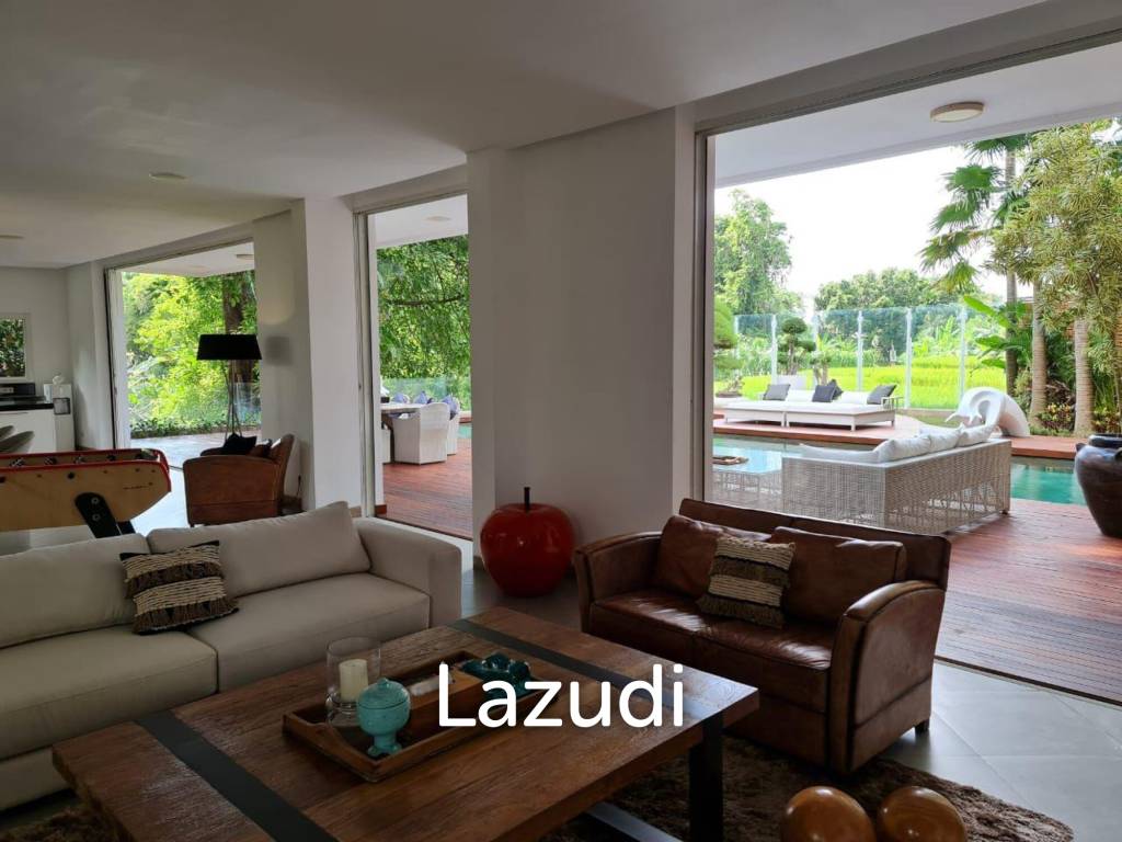 Spacious 4 Bedroom Villa in Kerobokan with Stunning Rice Field Views