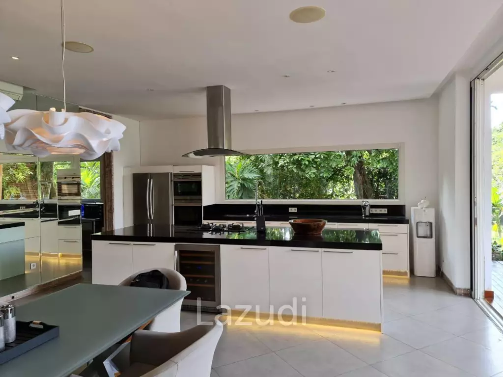 Spacious 4 Bedroom Villa in Kerobokan with Stunning Rice Field Views