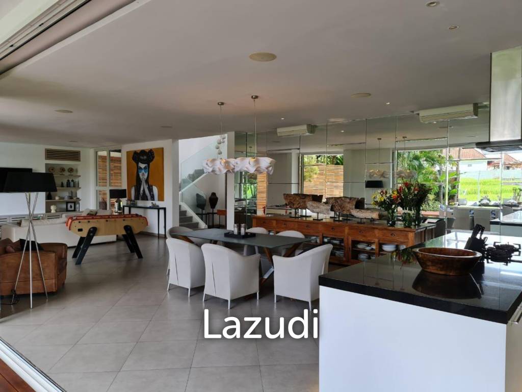 Spacious 4 Bedroom Villa in Kerobokan with Stunning Rice Field Views