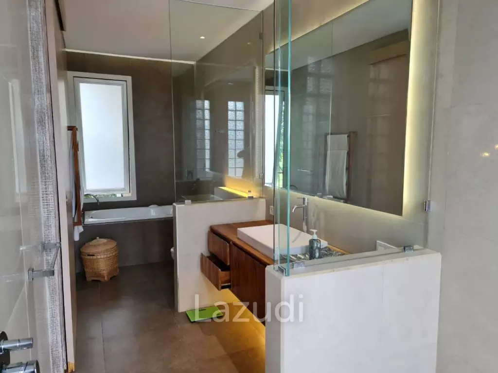 Spacious 4 Bedroom Villa in Kerobokan with Stunning Rice Field Views