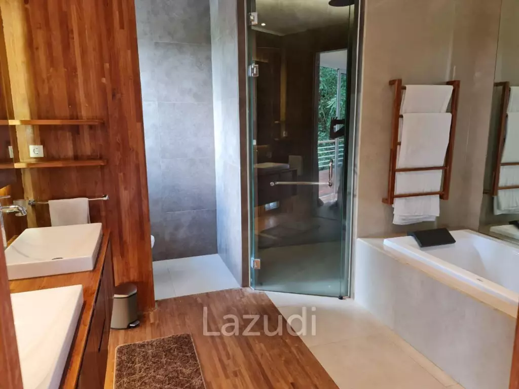 Spacious 4 Bedroom Villa in Kerobokan with Stunning Rice Field Views