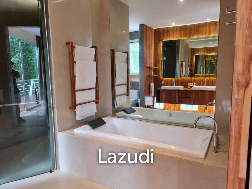 Spacious 4 Bedroom Villa in Kerobokan with Stunning Rice Field Views