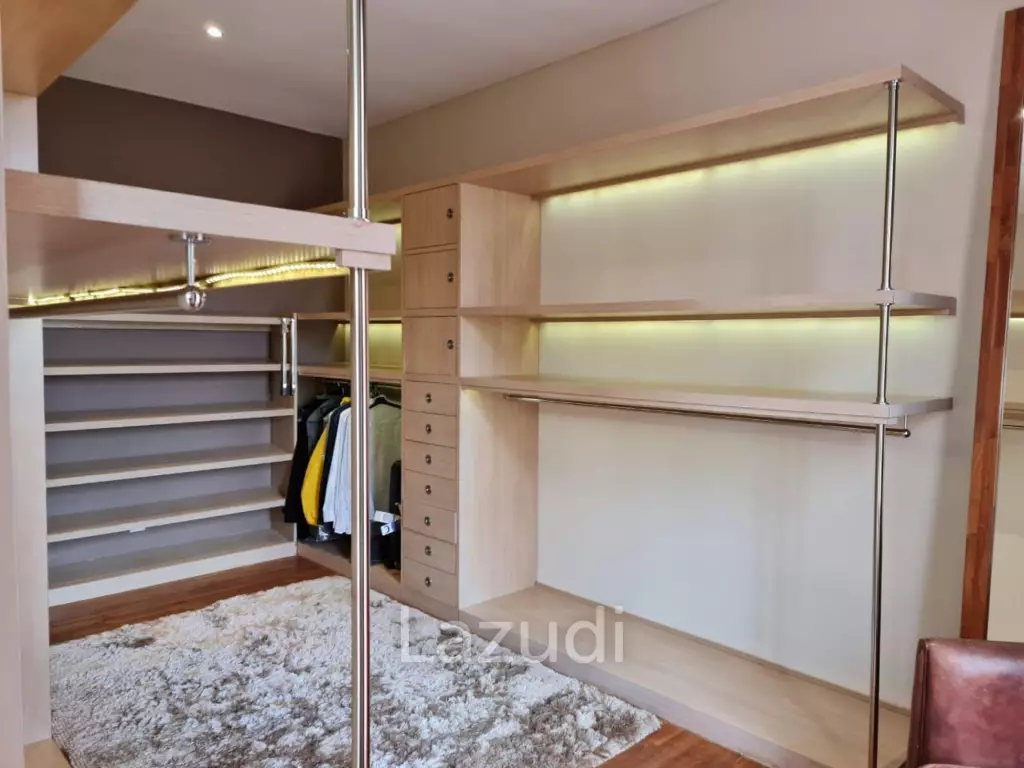 Spacious 4 Bedroom Villa in Kerobokan with Stunning Rice Field Views