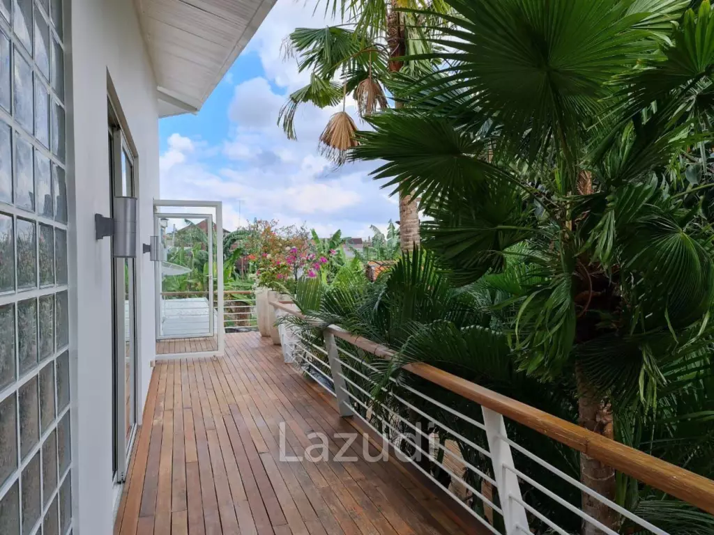 Spacious 4 Bedroom Villa in Kerobokan with Stunning Rice Field Views