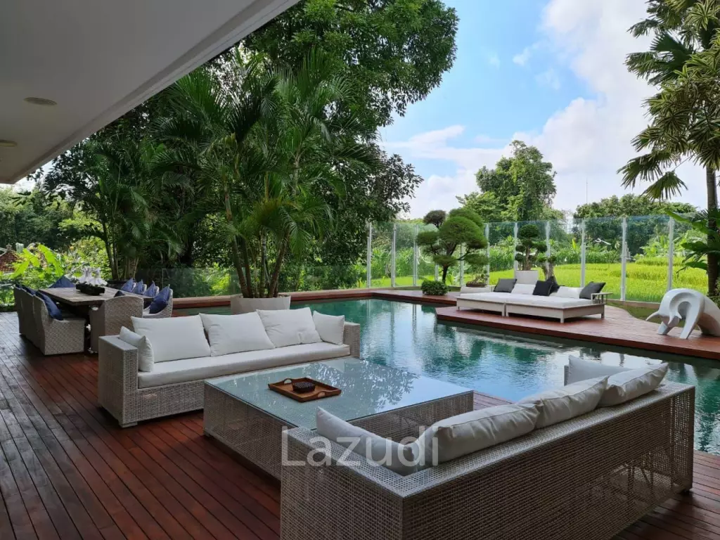 Spacious 4 Bedroom Villa in Kerobokan with Stunning Rice Field Views