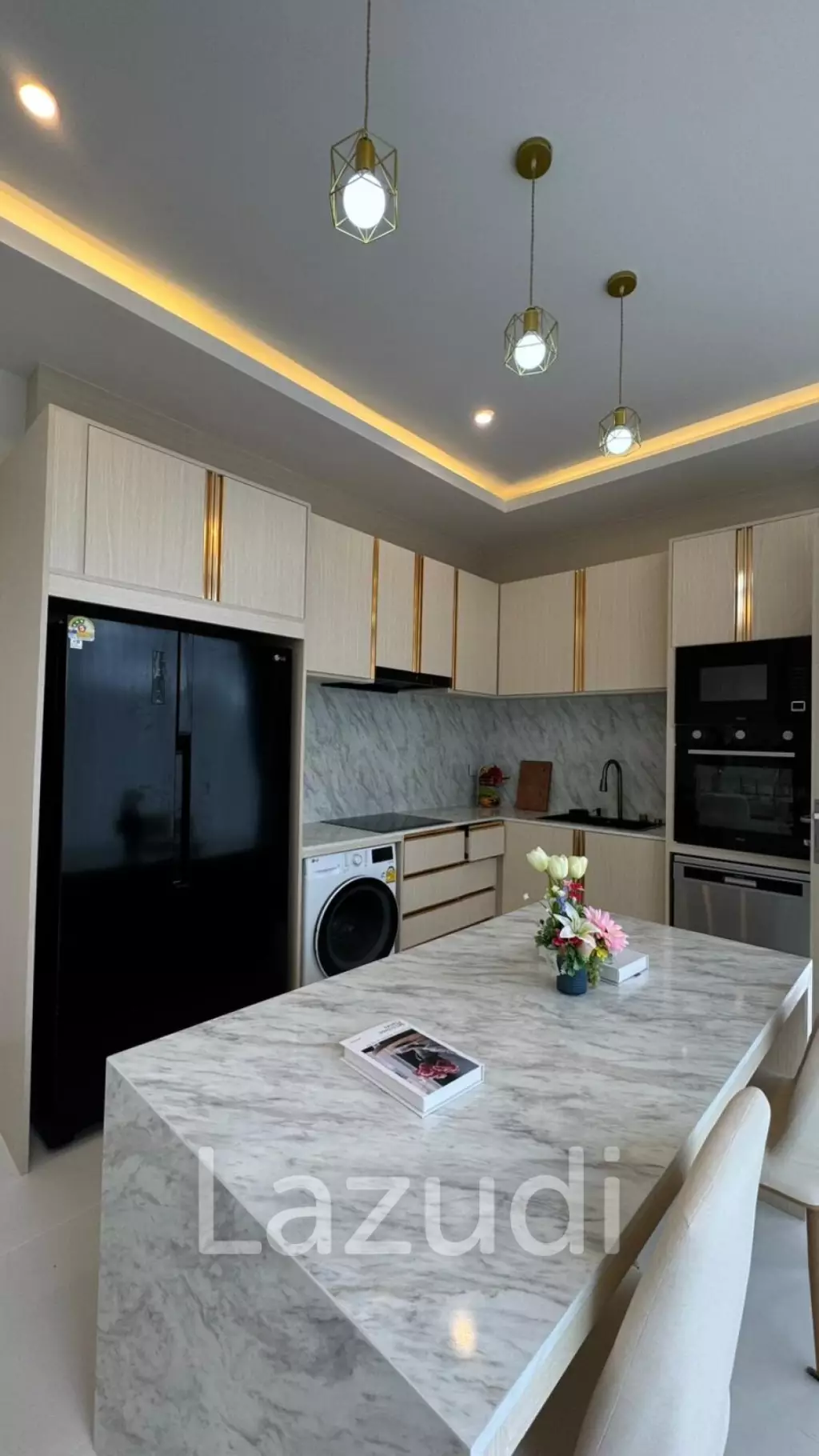 Luxurious Modern Villa with Stunning Features in Rawai Phuket