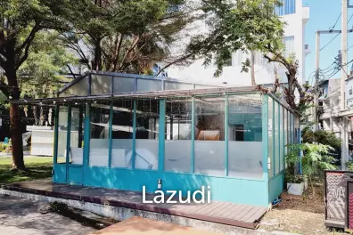 316.76sqm Glass House Retail Space in W District - Bangkok's Vibrant Hotspot!