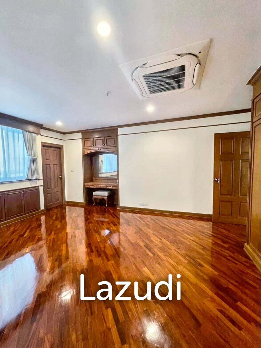 3 Bedroom 4 Bathroom 320 SQ.M at Ruamsuk