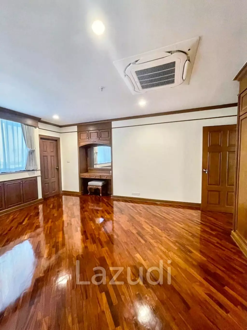 3 Bedroom 4 Bathroom 320 SQ.M at Ruamsuk