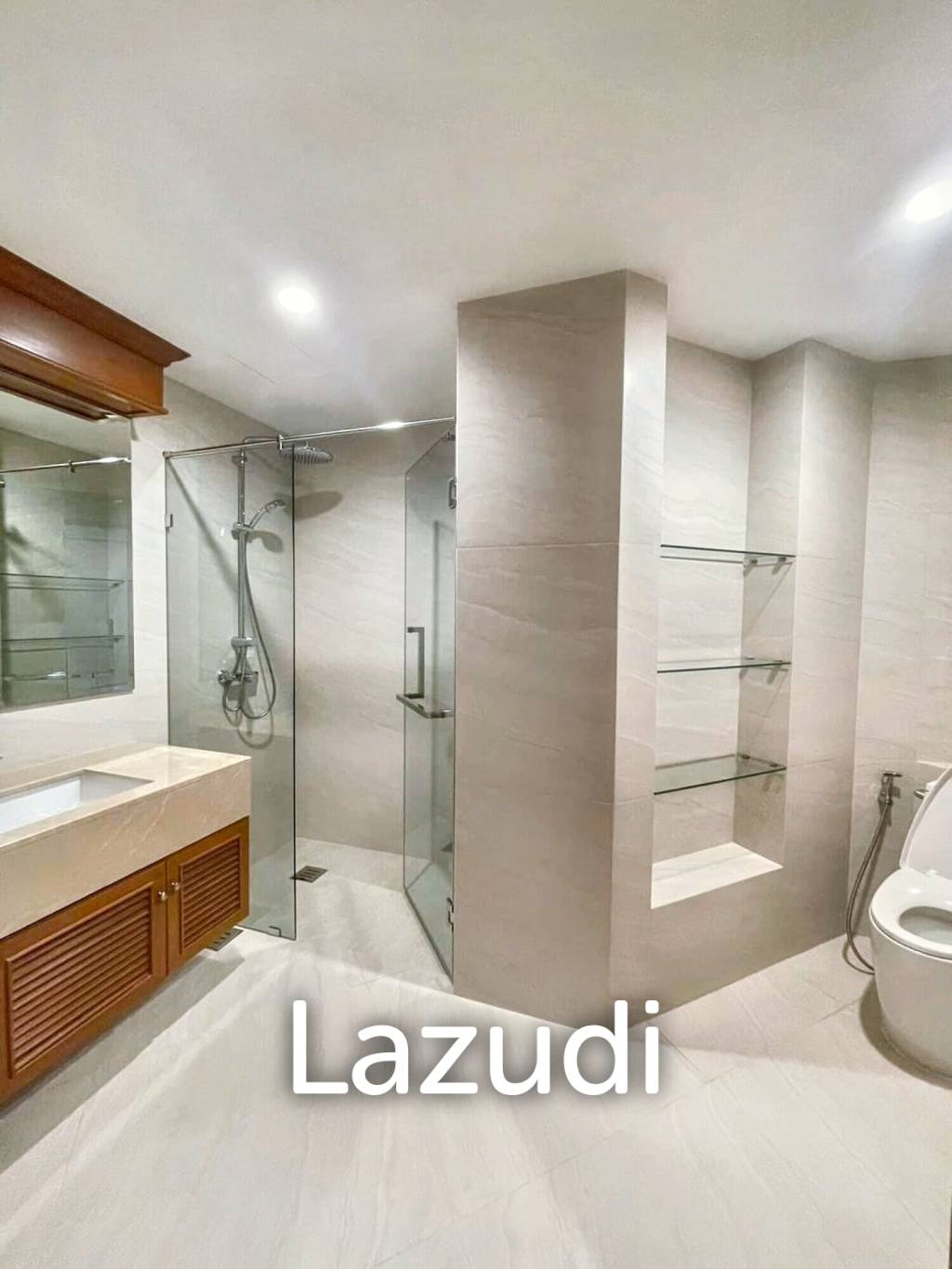 3 Bedroom 4 Bathroom 320 SQ.M at Ruamsuk