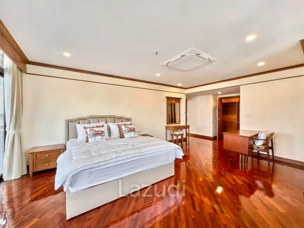 3 Bedroom 4 Bathroom 320 SQ.M at Ruamsuk