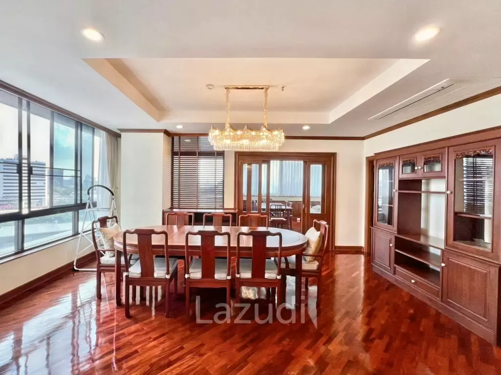 3 Bedroom 4 Bathroom 320 SQ.M at Ruamsuk