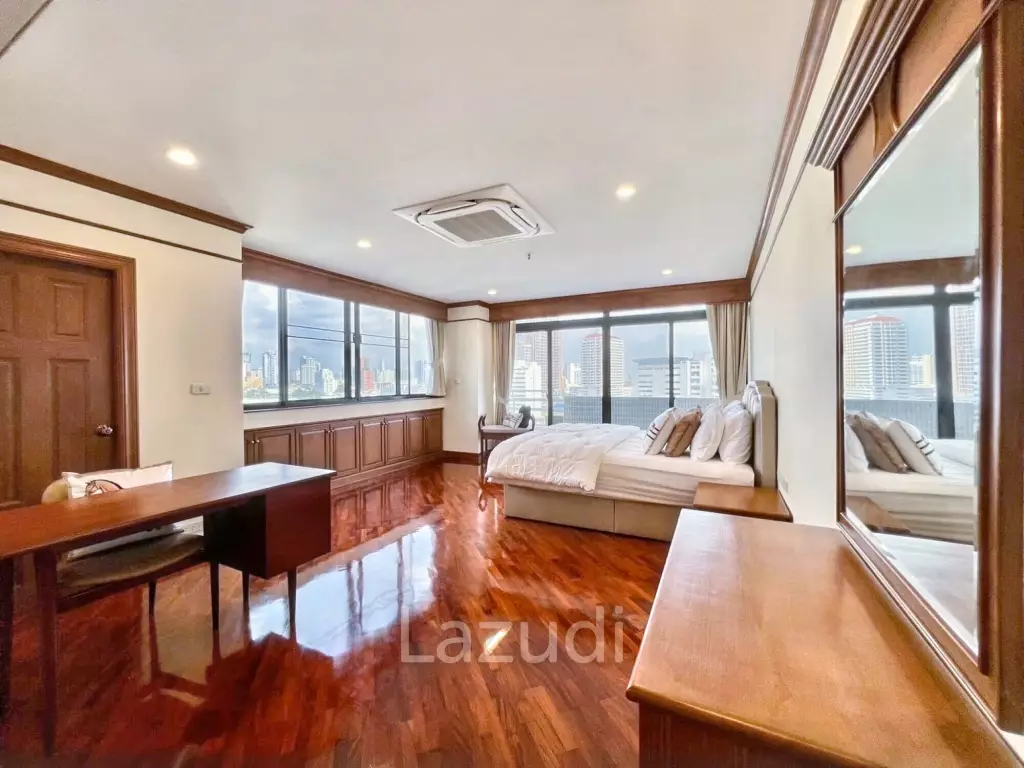 3 Bedroom 4 Bathroom 320 SQ.M at Ruamsuk