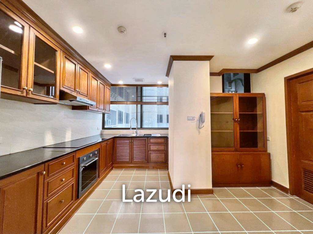 3 Bedroom 4 Bathroom 320 SQ.M at Ruamsuk