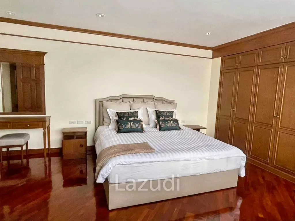3 Bedroom 4 Bathroom 320 SQ.M at Ruamsuk