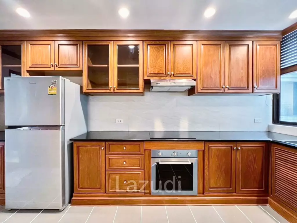3 Bedroom 4 Bathroom 320 SQ.M at Ruamsuk