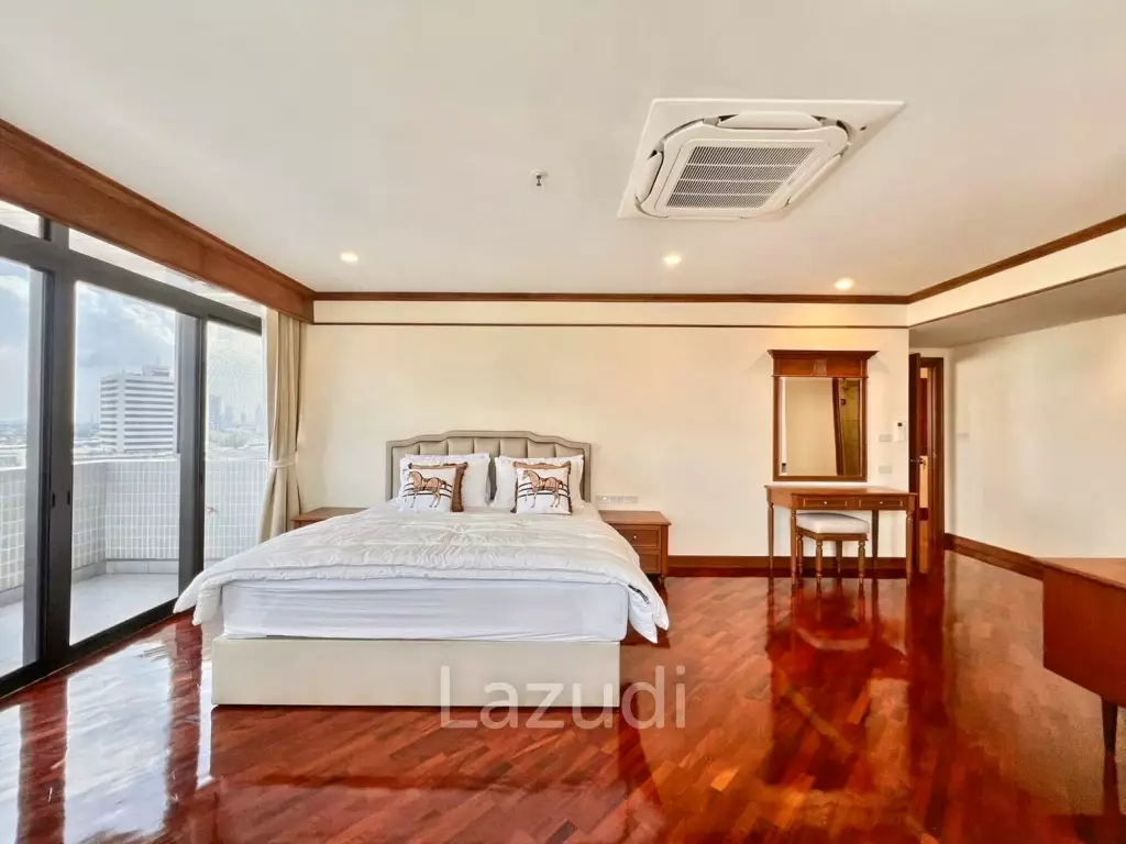 3 Bedroom 4 Bathroom 320 SQ.M at Ruamsuk