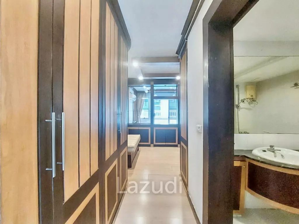 1 Bedroom 1 Bathroom 32 SQ.M Raintree Villa