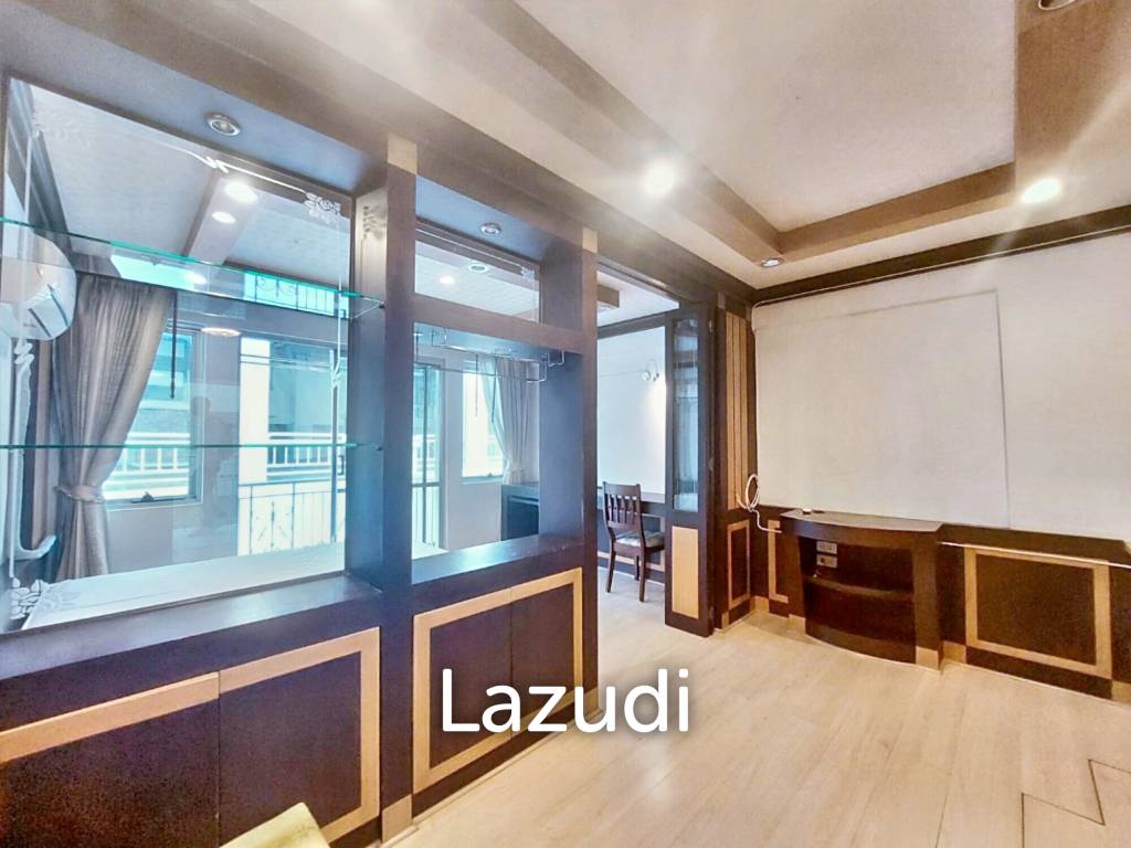 1 Bedroom 1 Bathroom 32 SQ.M Raintree Villa