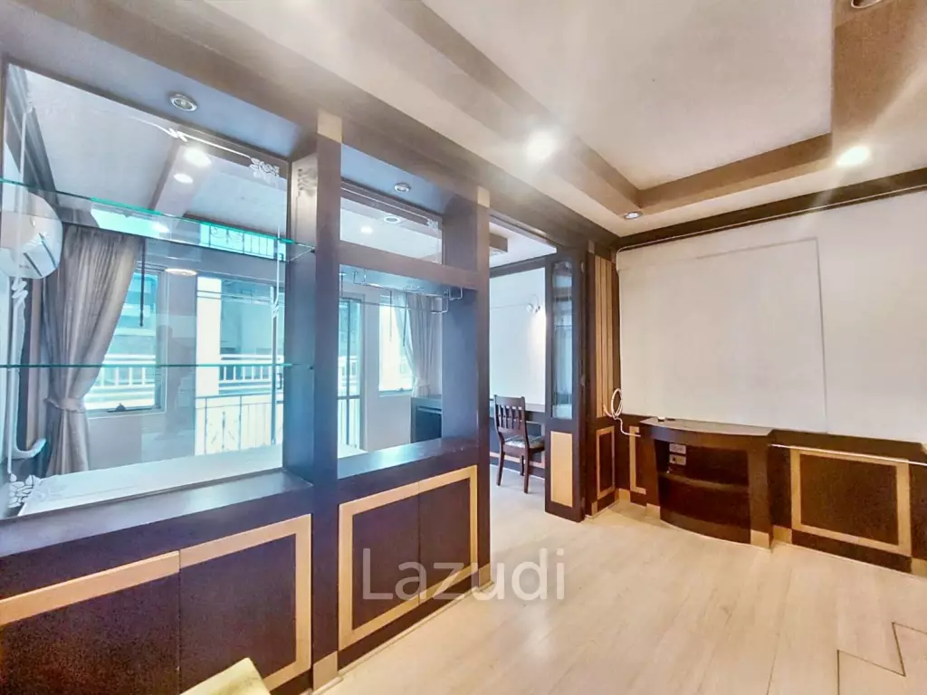 1 Bedroom 1 Bathroom 32 SQ.M Raintree Villa