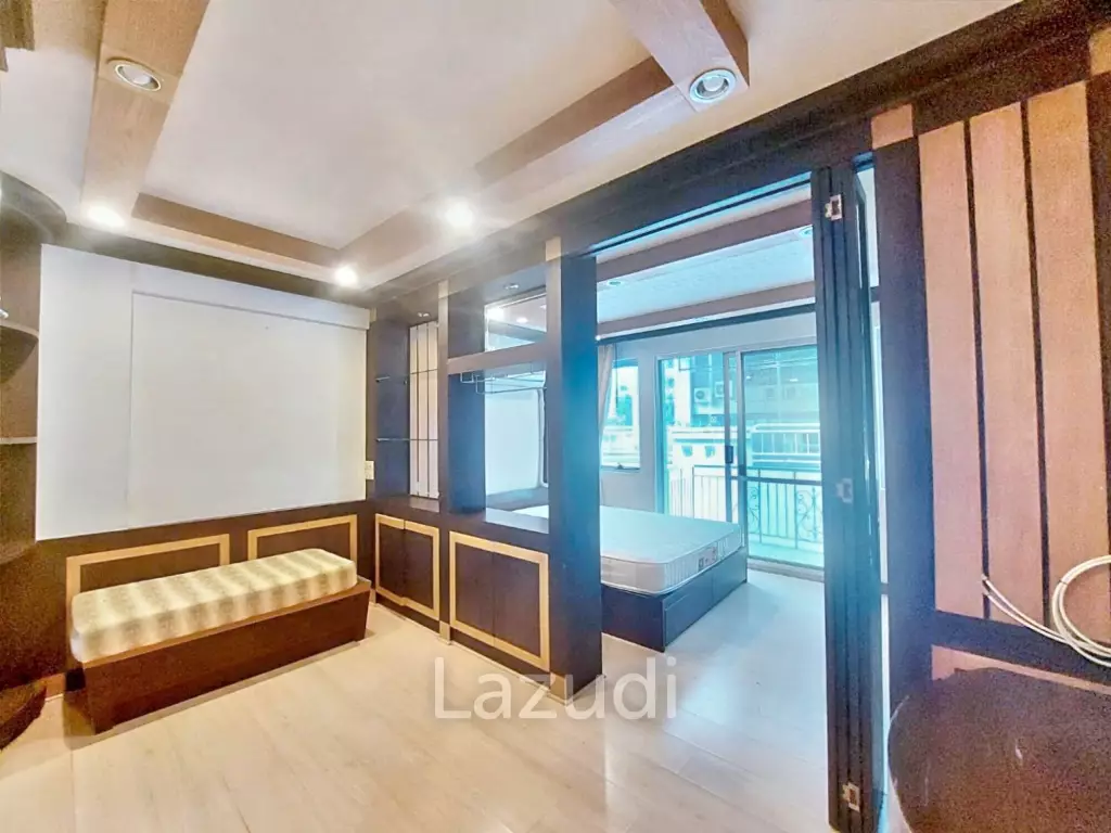 1 Bedroom 1 Bathroom 32 SQ.M Raintree Villa