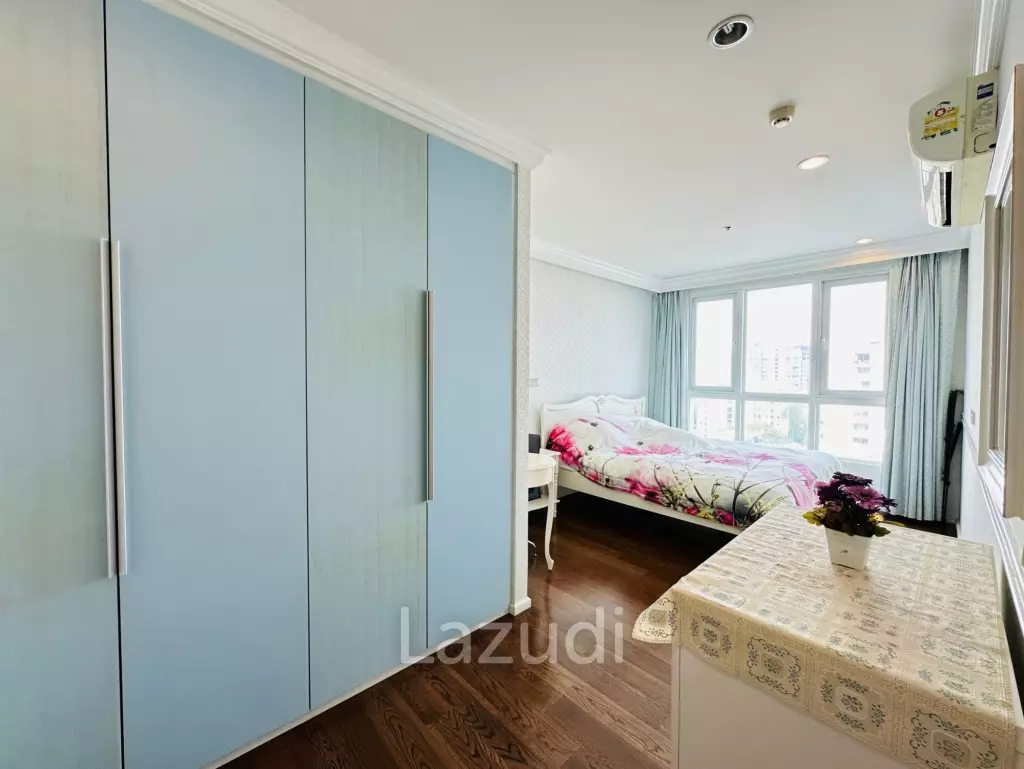 3 Beds 2 Baths 152 SQ.M 15 Sukhumvit Residence