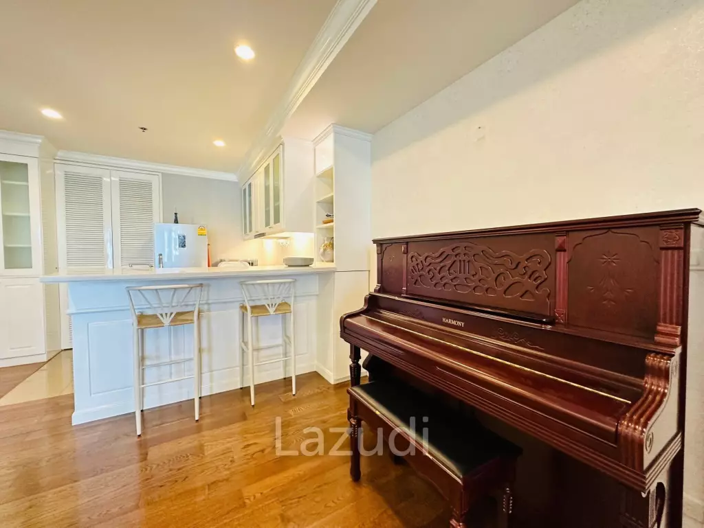3 Beds 2 Baths 152 SQ.M 15 Sukhumvit Residence