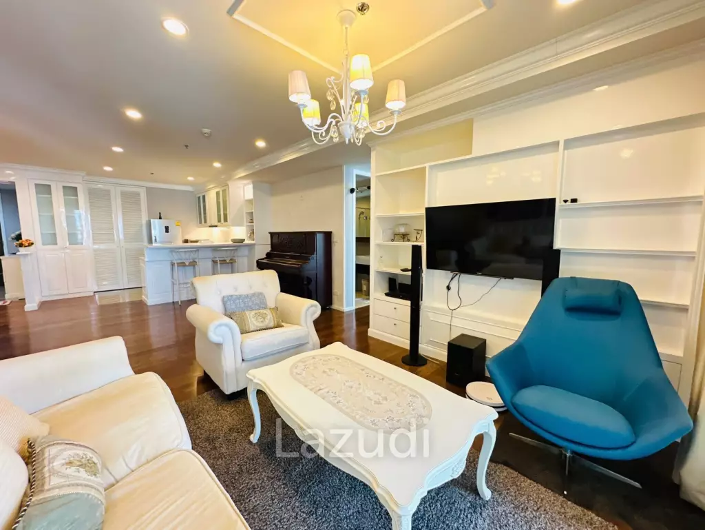 3 Beds 2 Baths 152 SQ.M 15 Sukhumvit Residence