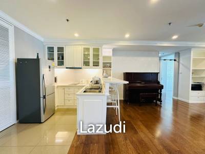 3 Beds 2 Baths 152 SQ.M 15 Sukhumvit Residence
