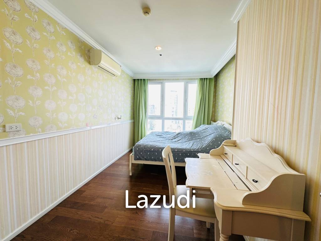 3 Beds 2 Baths 152 SQ.M 15 Sukhumvit Residence