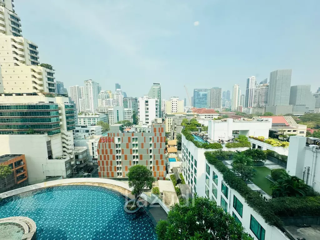 3 Beds 2 Baths 152 SQ.M 15 Sukhumvit Residence